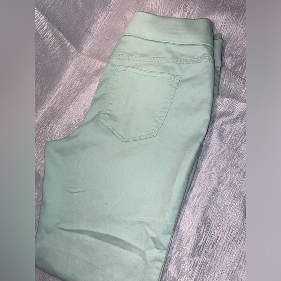 New Directions Green Pants - Picture 4 of 5